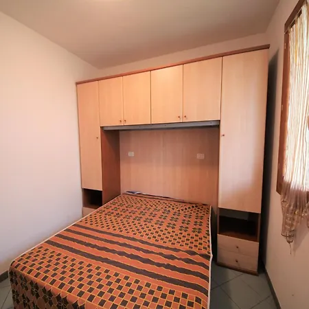 Two Bedroom Rosolina With Space Apartment *