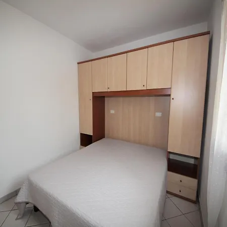 Apartment Two Bedroom Rosolina With Space Rosapineta