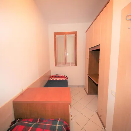 Apartment Two Bedroom Rosolina With Space