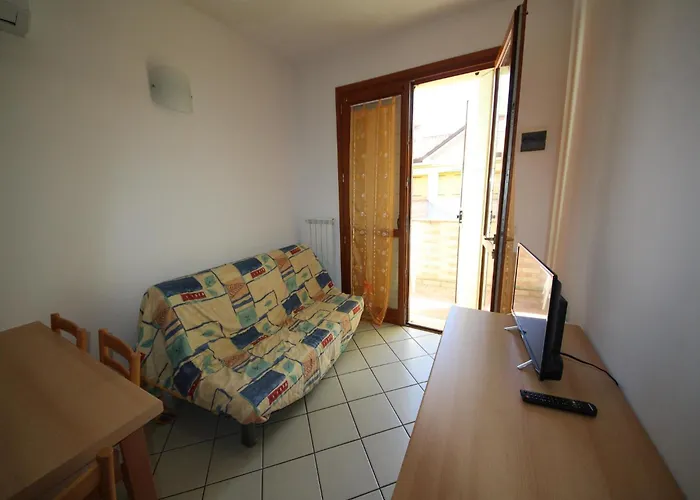 Two Bedroom Rosolina With Space Apartment Rosapineta